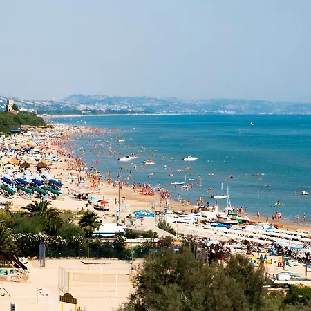 Apartment Edera Silvi Vacanza